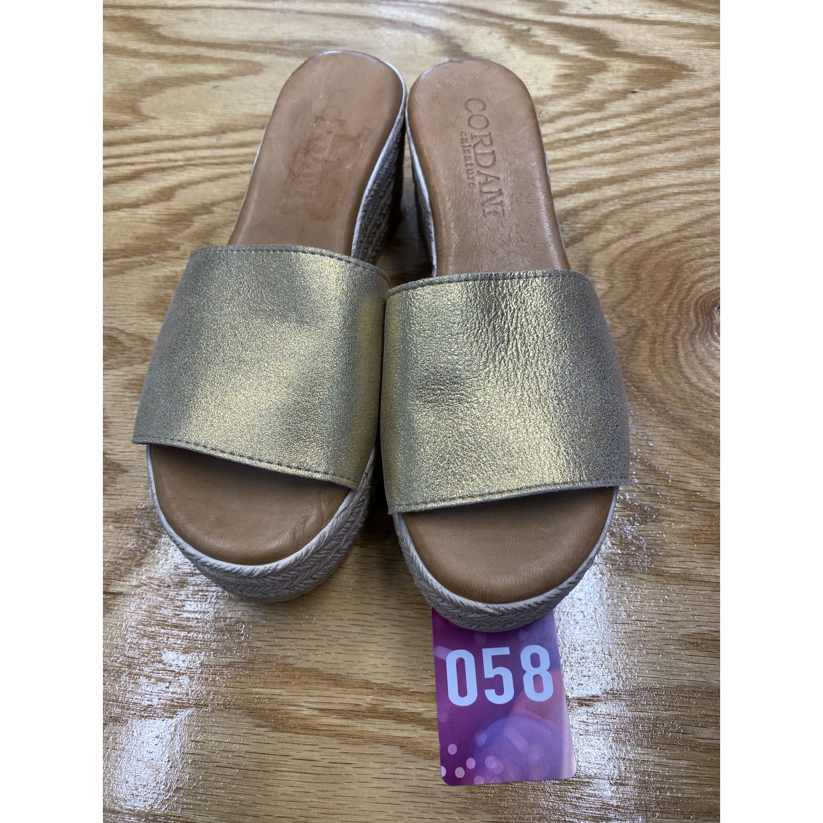 Cordani Calzature Heeled Sandals Womens 7.5 Gold Wedge Slip-On Slide Casual